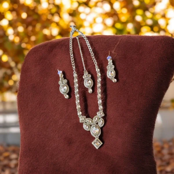 Golden Heritage AD Dye Gold Mangalsutra