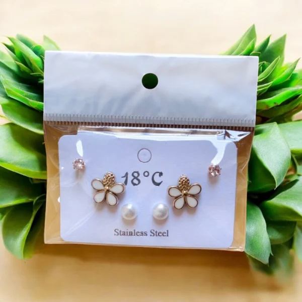 AD Sparkle Studs
