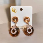 “Golden Halo Korean Earrings” – Grace in a Glimmering Curve